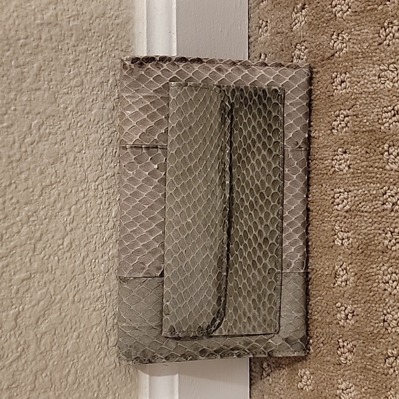 Python, grey color wallet - Picture 2 of 3